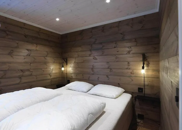 Fjellgrend 3 Bedrooms - 32a Stranda (More og Romsdal)